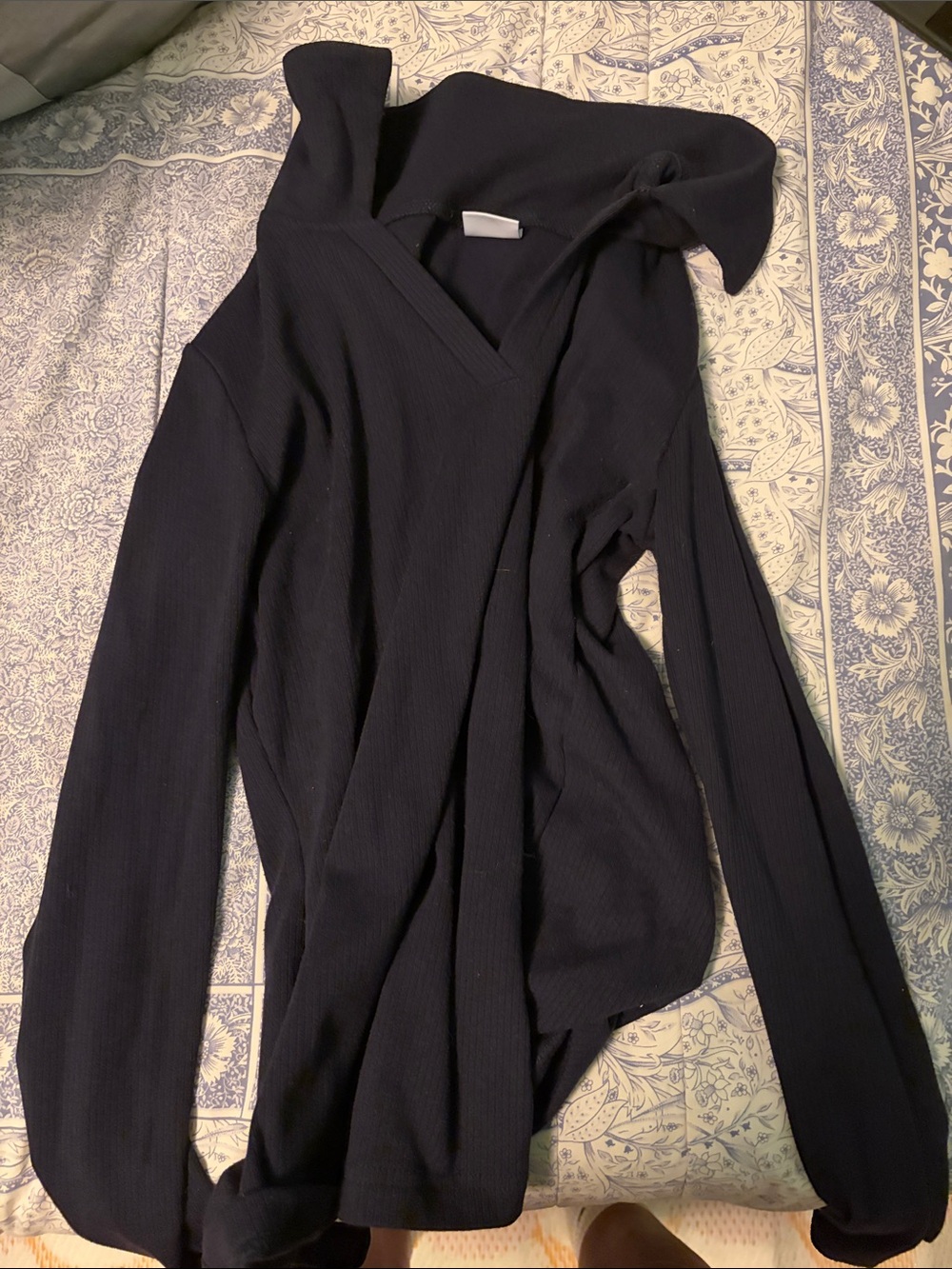 Amazon Black Ribbed V-Neck Hooded Women's Sweater